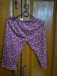 combo T-Shirt and knee length short (item