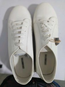 White Leather Casual Sneakers