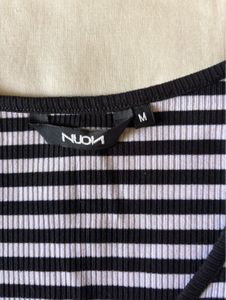 WESTSIDE NUON BLACK AND WHITE STRIPED  CROPTOP🖤
