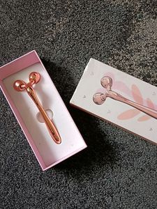 BLOOM Face Sculpt Metal Roller ❤️