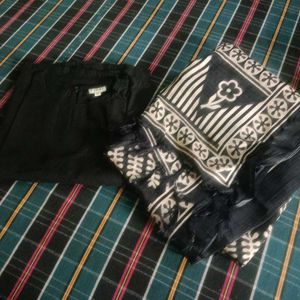 ComBoTjori Black Kurta Duppata And Yellow Dress