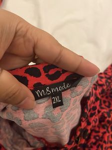 Stylish Red Leopard Print Top