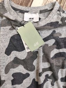 Women H&amp;M Camouflage T-Shirt - XS/S
