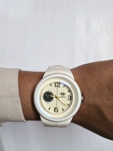 Watch ⌚️ White Color For Man 80%off