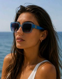 Oversized beach Sunglasses