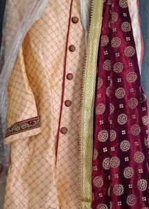 Men's Embroidered Kurta with Dupatta