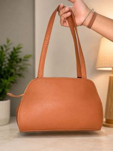 Straw Women Handbag with Embellishments