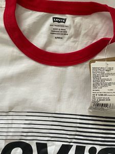 Levi's White T-Shirt