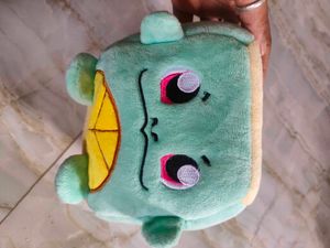 Squirtle Cube Plush/ Holder