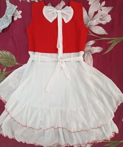 Chic Red &amp; White Sleeveless Dress