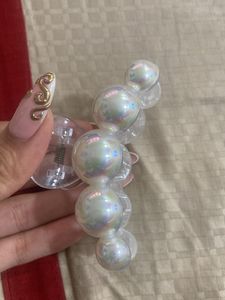 Pearl Hair Claw Clip
