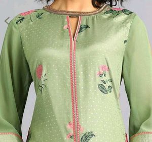 Green Floral Kurta by Wishful