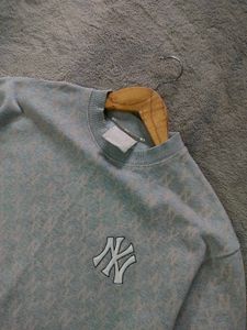 NY Yankees All-Over Logo Sweatshirt