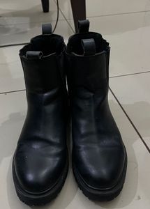 Delize Black Faux Leather Chelsea Boots
