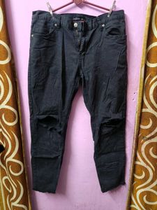 🎀SALE🎀Stylish Distressed Black Jeans