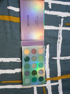 Combo Of Eyeshadow And Brushes