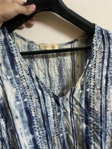 Blue &amp; White Printed Sleeveless Top