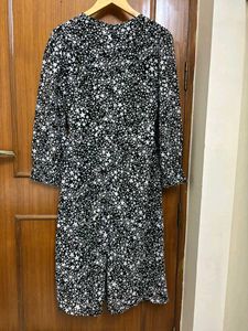 Chic Floral Print V-Neck Midi Dress