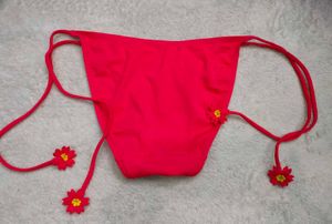 Vibrant Red Bikini Bottom with Flower Accents 🖤