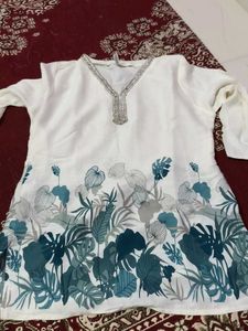 Elegant White Kurta with Mirror Work