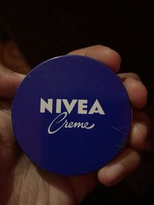 Nivea Creme - Classic Moisturizer