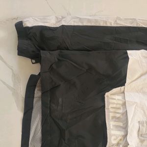 HOLLISTER WHITE WINDCHEATER HOODIE