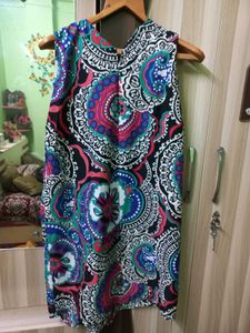 Vibrant Paisley Print Sleeveless Top