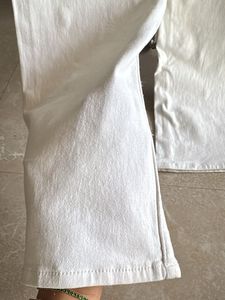 Chic White Wide-Leg Jeans