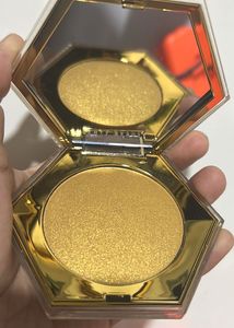 Fenty Beauty Diamond Bomb Highlighter