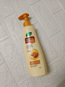 Joy Honey & Almonds Body Lotion