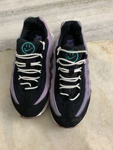 Nike girls sneakers
