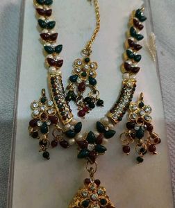 Designer Kundan &amp; Pearl Necklace Set