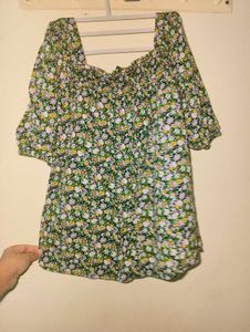Chic Floral Print Off-Shoulder Top