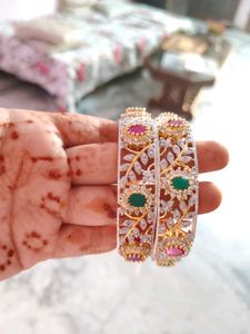 Elegant Bangles - Set of 2