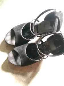 Black Solid Ankle Strap heel For Women