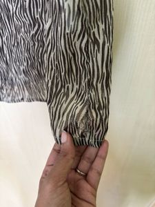Sleeveless Zebra Print Button-Up Top