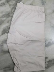Comfortable Off-White Leggings