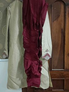Men's Embroidered Kurta
