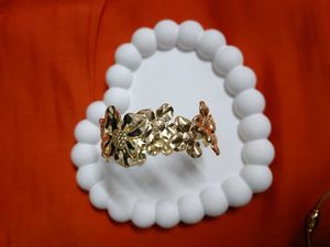 Floral handcuff anti tarnish Gold Bracelet