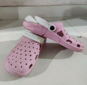 Liberty Women Casual Clogs. Good Condition.