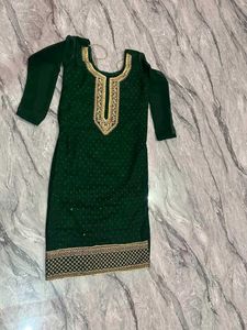 Elegant Emerald Kurta with Gold Embellishments