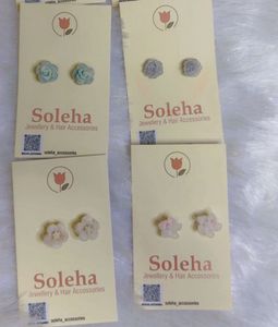 Soleha Flower Stud Earrings