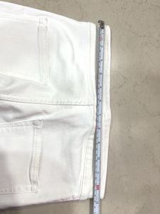 White High-Waisted Skinny Jeans