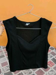 Black Ribbed Sweetheart Neck Crop Top