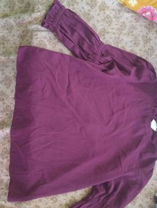 Chic Plum Blouse with Puffed Sleeves