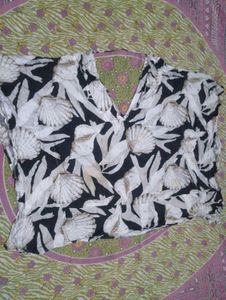Beach Shell Print V-Neck Top kaftan
