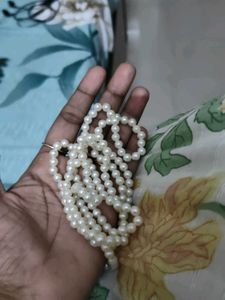 Elegant Faux Pearl Necklace