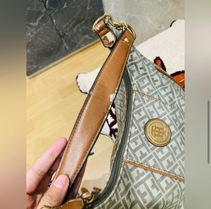 OG Canada Bought Tommy Hilfiger Hobo Bag