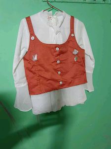 Cute Red Bell Bottom Outfit