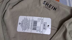 M size SHEIN Ruched Twist Crop Top